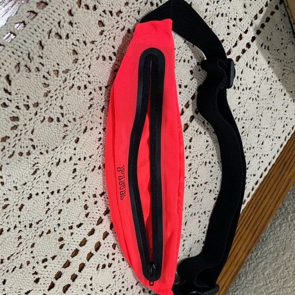 Belt bag - Picture 3 of 4